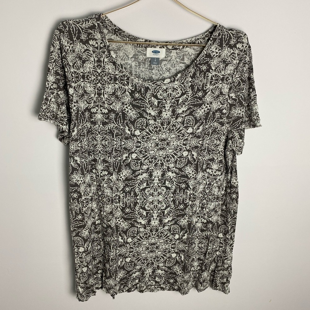 Old Navy Grey Patterned Tee